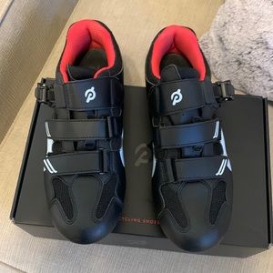 Peloton cycle shoes. Size 39 (size 8). Like new!